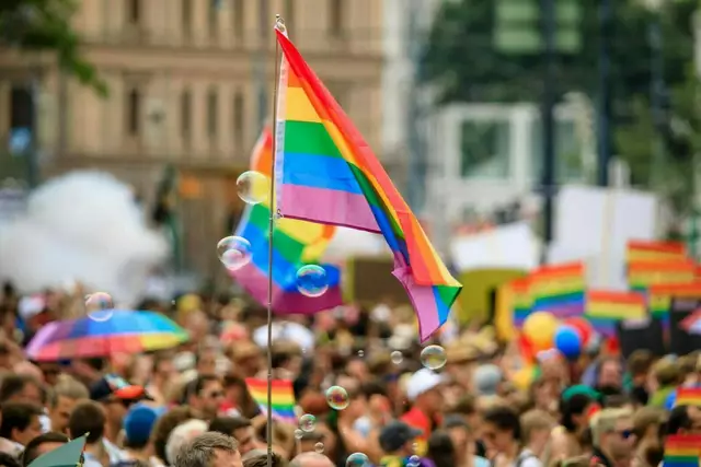 Von 31. Mai bis 15. Juni steht erneut alles im Zeichen des Regenbogens im Zuge der Vienna Pride 2025. (Archivfoto) | Foto: Martin Darling
