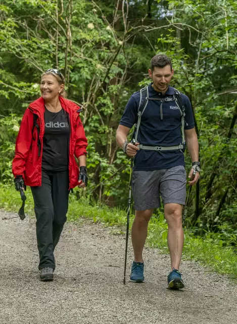 Vorsitzender Georg Jillich und Trainerin Barbara Hirn bewegen den Kneipp-Aktiv-Club. | Foto: Österreichischer Kneippbund