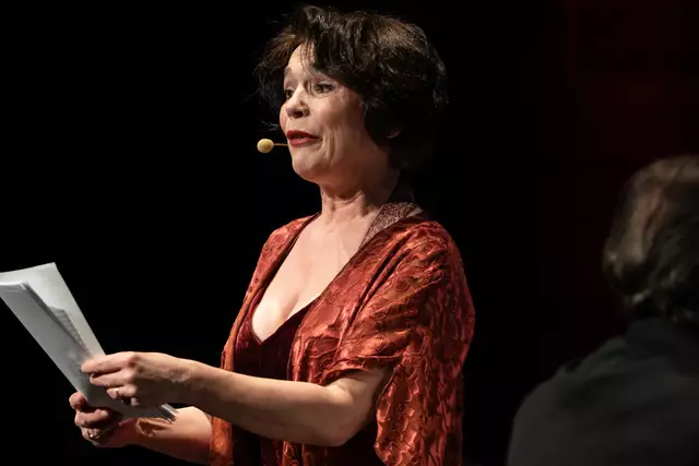 die wunderbare Julia Stemberger sprang kurzfristig für eine Kollegin ein... | Foto: copyright by Kulturverein Wunderlich / Marco Pircher Fotogaf