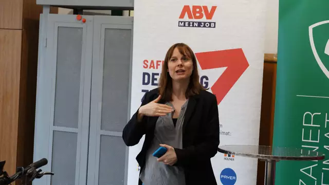 Ausbildungsleiterin Sabrina Stonitsch vom LFI  | Foto: Schrapf