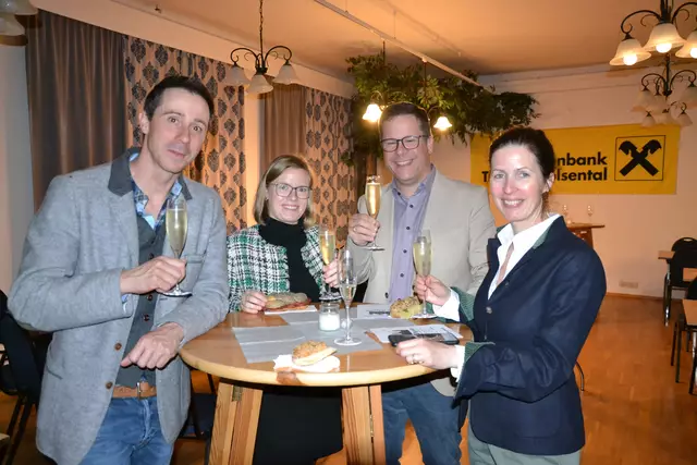 Wolfgang Hölbling, Bettina Korn, Elisabeth und Georg Pejrimovsky und Julia Schrittwieser. | Foto: Alexander Fritsch