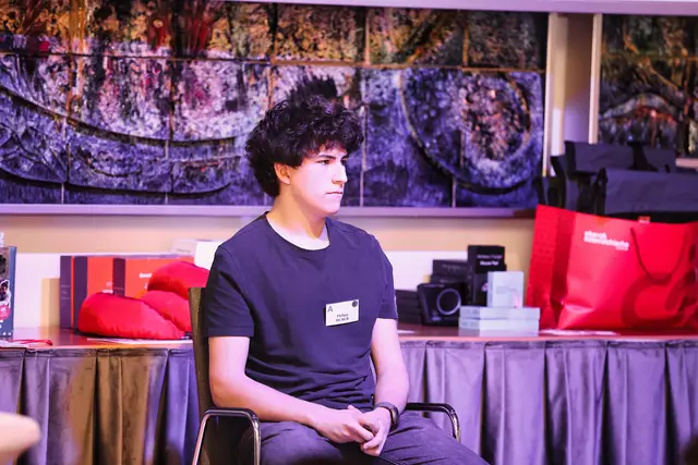 Philipp Huber im heißen Stuhl beim Grande Finale.  | Foto: Ebenführer