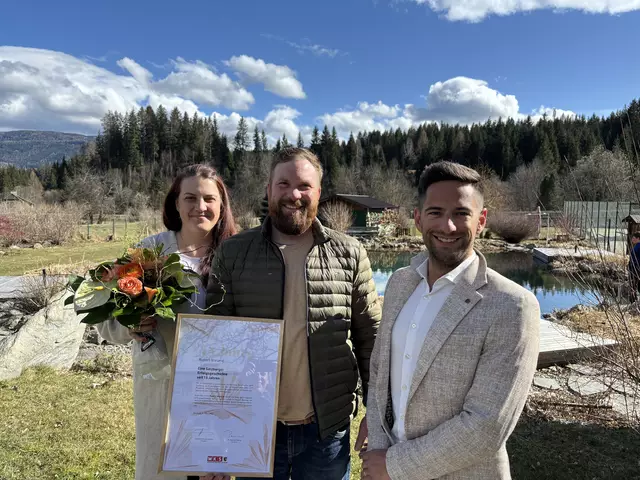Marlene Wieland, Rupert Wieland und WKS-Bezirksstellenleiter Josef Lüftenegger. | Foto: Josef Lüftenegger