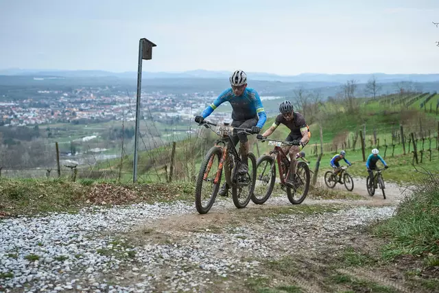 Andreas Dollinger konnte sich in der ersten Runde der geplanten vier Runden an der Spitze behaupten. | Foto: Martin Bihounek