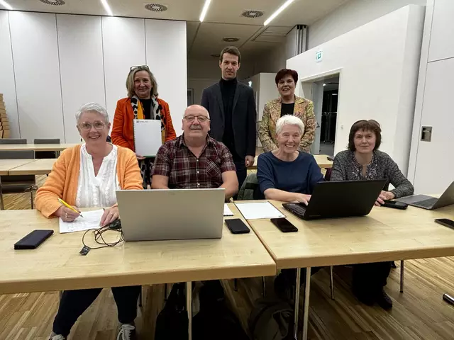 Maria und Hans Kirchweger, Maria Papst, Monika Hofer mit Barbara Libal, Lukas Schatz und Astrid Bauer.