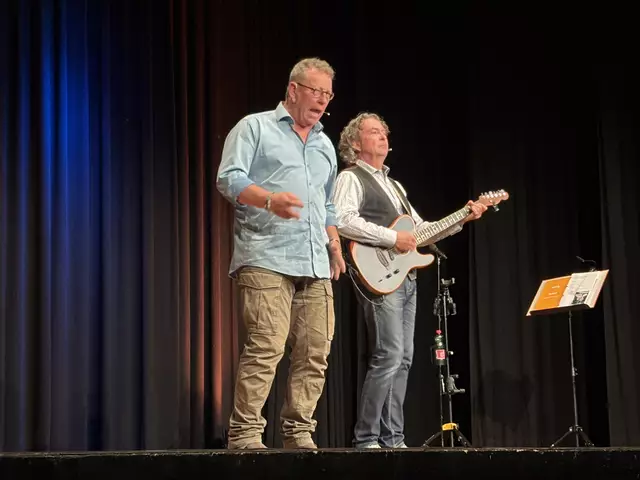 Ein unvergesslicher Abend – das Publikum feierte das Kabarettduo mit tosendem Applaus. | Foto: Alexandra Goll