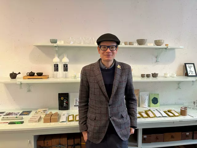 Richard Eigner hat sich auf japanischen Tee spezialisiert. | Foto: Pia Rotter/MeinBezirk
