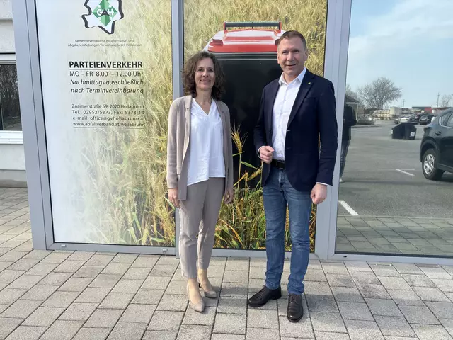 Geschäftsführerin Abfallverband Hollabrunn Angelika Büchler und Obmann Stefan Lang | Foto: Alexandra Goll