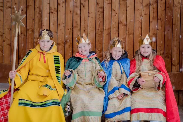 Segen bringen, Segen sein – Die Sternsinger zogen auch 2025 wieder von Tür zu Tür, um Spenden für Menschen in Not zu sammeln. | Foto: dibk.at