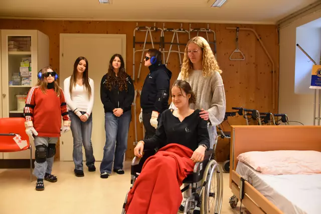 Schüler beschäftigen sich mit dem Alter. | Foto: Preineder