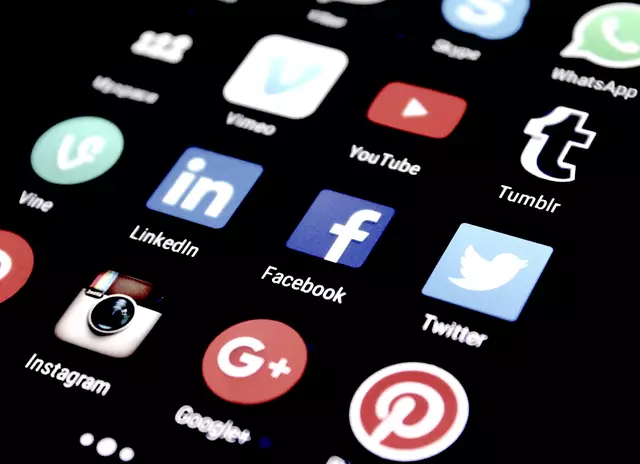 Unbekannte Täter traten über das soziale Netzwerk Facebook mit dem 56-jährigen männlichen Opfer in Kontakt.  | Foto: pixabay (symbol)