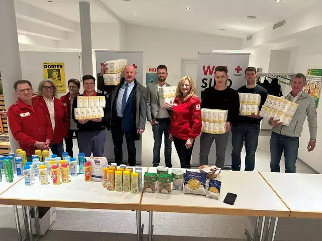 Die Gemeinderäte der FPÖ Kremsmünster unterstützten zum wiederholten Mal den örtlichen Rotkreuz-Markt. | Foto: FPÖ