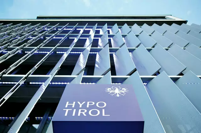 Erfolgreiches Geschäftsjahr: Mit einem Vorsteuerergebnis von 81,84 Millionen Euro und einer starken Kapitalquote zeigt die Hypo Tirol wirtschaftliche Stabilität. | Foto: Egger