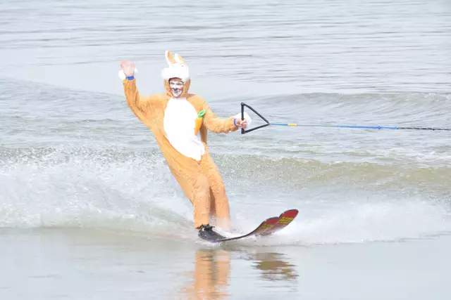 In Tulln kommt der Osterhase mit den Wasserskiern. | Foto: Stadtgemeinde Tulln