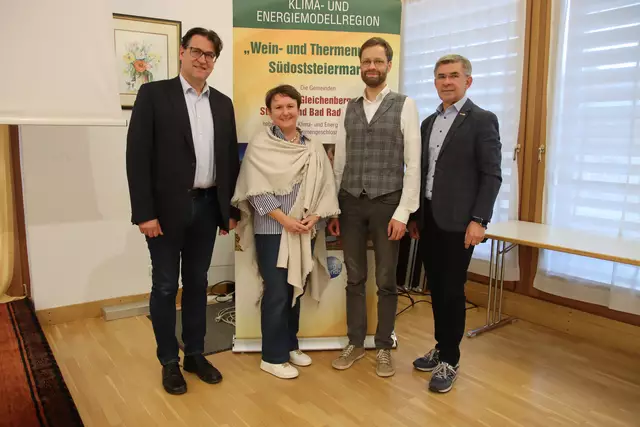 Anton Edler, Martina Lepschi, Josef Rohregger, Franz Fartek (v.l.) organisierten den Vortrag im Haus der Vulkane. | Foto: MeinBezirk