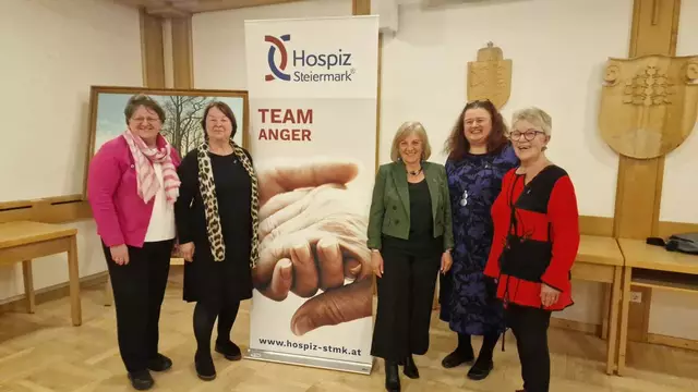 Patenschaft Hospizteam Anger - V.l.n.r.: Patin Silvia Karelly, Teamleiterin Margit Schreck, Heidi Fuchs, Sabine Janouschek und Paula Glaser vom Hospizverein Steiermark | Foto: Hospizteam Anger