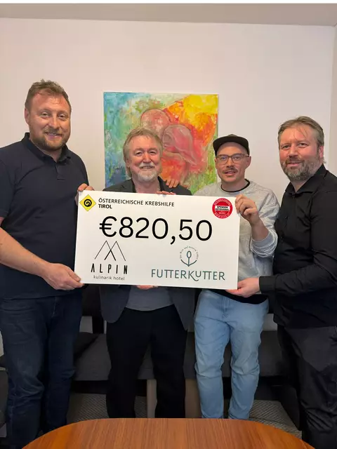 vl, KHT GF Florian Klotz, Kulinarikhotel Alpin Armin Gründler, Futterkutter Georg Waldmüller, Kulinarikhotel Alpin Alexander Gründler | Foto: ©-Krebshilfe Tirol