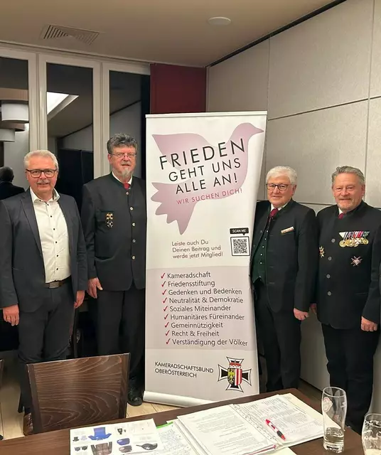 Am Foto von links Bad Kreuzens Bürgermeister Manfred Nenning, Bezirksobmann Josef Heiligenbrunner, Landespräsident Anton Hüttmayr und Vizepräsident Johannes Kainzbauer. | Foto: Sepp Nösterer
