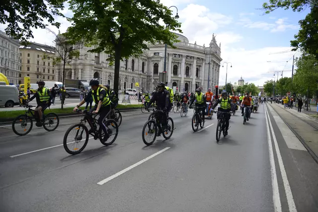 Komm am 13.4. zum Treffpunkt beim Bahnhof Korneuburg! Abfahrt um 9:00 Uhr | Foto: Manfred Sebek