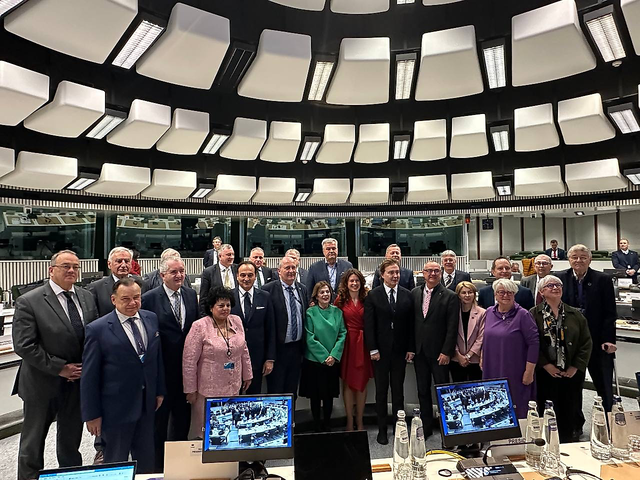 Intensive Diskussionen bei der Konferenz des Ausschusses der Regionen (AdR) in Brüssel. | Foto: Büro LH Kaiser