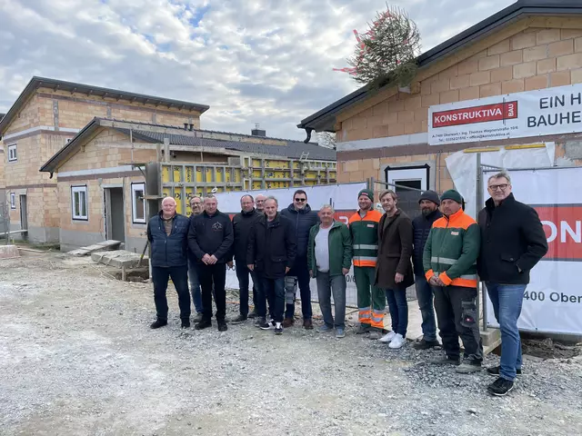 Gleichenfeier für zwei Reihenhäuser und zwei Bungalows in Mariasdorf | Foto: OSG