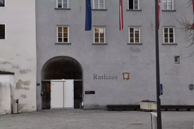 Die jüngste Vergabe eines Postens im Rathaus wirbelt erneut Staub in der Stadt Kufstein auf.  | Foto: Barbara Fluckinger