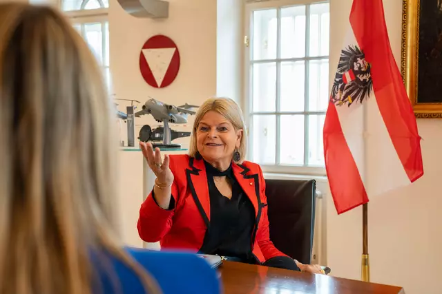 Verteidigungsministerin Klaudia Tanner: "Wehrpflicht bringt jährlich 16.000 Rekruten." | Foto: Martin Baumgartner