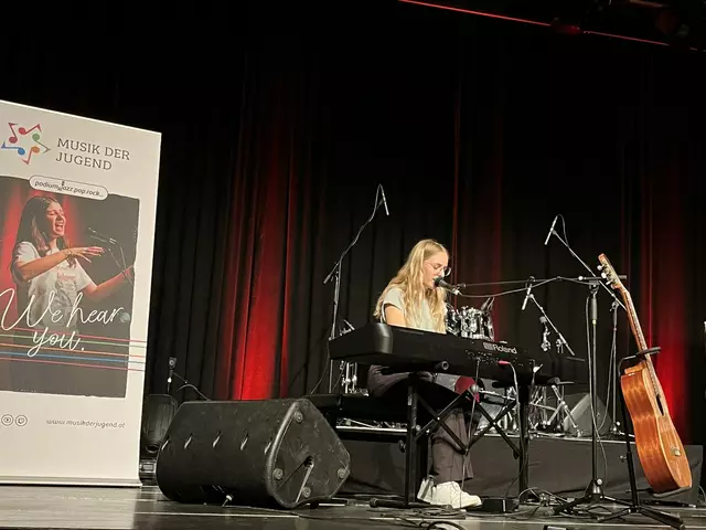 Johanna Renzl auf der Bühne in Traun. | Foto: Musik der Jugend