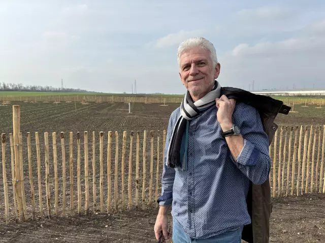 Erich Guzmits ist nicht überzeugt von den Stadtquartier-Plänen. | Foto: Michael Marbacher/MeinBezirk