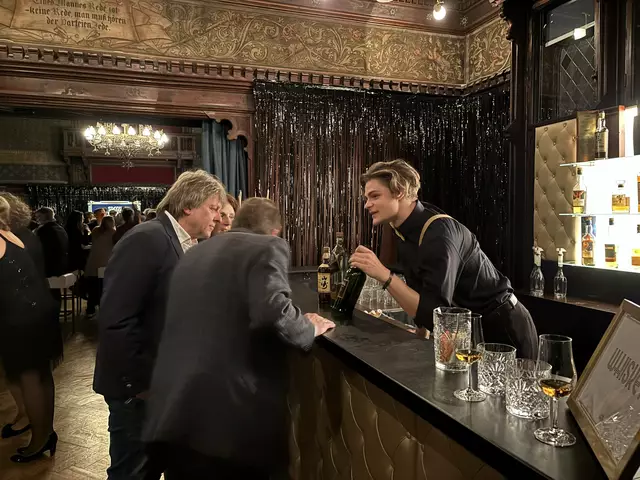 Barkeeper schenkten nicht nur ein, sondern vermittelten auch Wissen über die Getränke. | Foto: Rebekka Sadiki-Peckary
