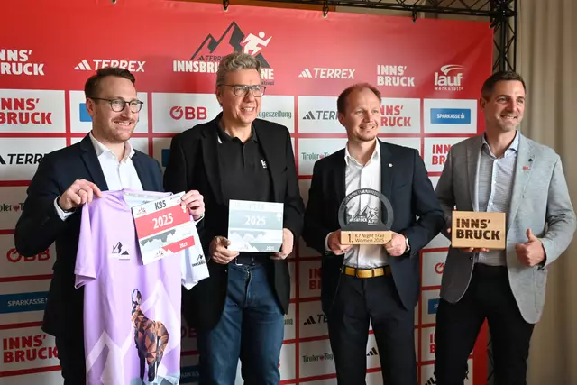 Freuen sich auf das Innsbruck Alpine Trailrun Festival: (v.l.) Sportlandesrat Philip Wohlgemuth, Alexander Pittl, Geschäftsführer der Laufwerkstatt und IATF-Organisator, Bürgermeister Johannes Anzengruber, Holger Gassler, Marketingleiter von Innsbruck Tourismus. | Foto: Königer