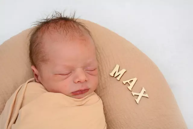 Name: Max
Geburtsdatum: 24.03.2025
Gewicht: 2.910 g
Größe: 50 cm
Eltern: Nina Bichler und Markus Neuhold aus Trofaiach | Foto: Babysmile