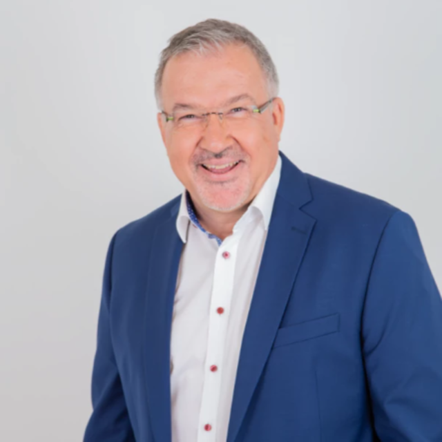 Mehr Leute dazu bringen, selbst politische Verantwortung zu übernehmen – das will Neos-Gemeinderat Walter Zaunmüller in Wels schaffen. | Foto: Neos Wels