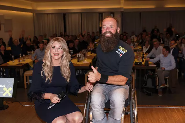 Ein emotionaler Höhepunkt des Abends war die Rede von Paralympics-Sieger Thomas Geierspichler. | Foto: Raiffeisen/Rudi Wyhlidal