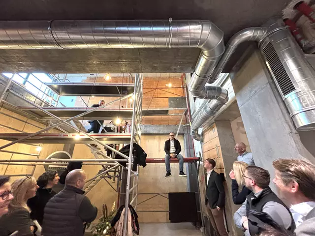 Carlo Chiavistrelle beim "Baustellen-Frühstück". | Foto: Kogler