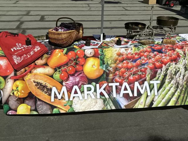 Auch Vertreter vom Marktamt Wien waren vor Ort. | Foto: Kevin Gleichweit/MeinBezirk