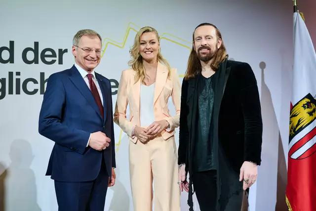 Landeshauptmann Thomas Stelzer, Stunt-Frau und Unternehmerin Miriam Höller, Wirtschafts-Philosoph und Autor des Bestsellers „Wikinger Kodex“, Anders Indset. | Foto: Team Thomas Stelzer