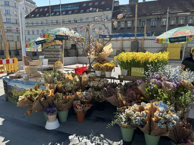 Etwas für die eigenen vier Wände kann man beim Stand der "Dolls Gärtnerei" erwerben, die seit 2020 eine eigene Gärtnerei in Wien hat und etwa Blumensträuße unterschiedlichster Art anbieten wird. | Foto: Kevin Gleichweit/MeinBezirk
