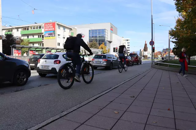Die Bauarbeiten am Südring starten... Ab dem 15. April geht es in die Vollen. | Foto: MeinBezirk