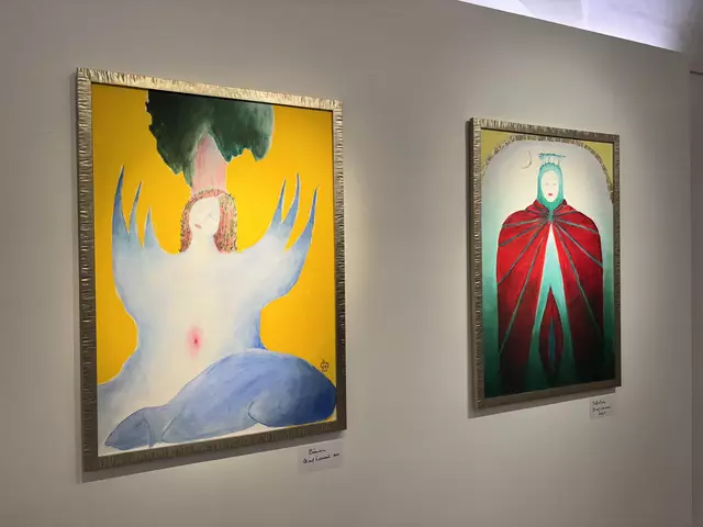 Bäumin und Mutter Erde tragen seit 2025 im Werk von Dora Czell Vampirzähne. | Foto: Dorn