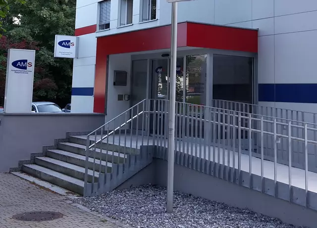 Das Arbeitsmarktservice informiert über die Arbeitslosenzahlen im Bezirk. | Foto: AMS Ried