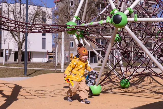 Der Spielplatz im Harbacher Zentrumspark in Klagenfurt.  | Foto: Olga Bereslavskaya