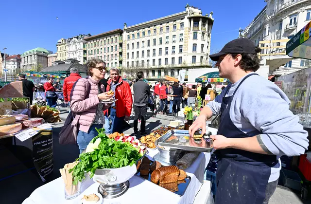 Die neuen "designierten Standler", welche in die neue Markthalle auf dem Gelände des früheren Naschmarkt-Parkplatzes einziehen werden, wurden am Freitag vorgestellt. | Foto: HANS KLAUS TECHT / APA / picturedesk.com
