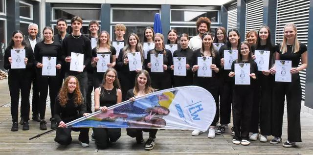 20 Zertifizierte Bartender der HLW Spittal!