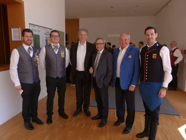 Mitglieder verschiedenster Vereine versammelten sich aufgrund der Generalversammlung im Lisztzentrum in Raiding und genossen einen musikalischen und aufschlussreichen Nachmittag. 