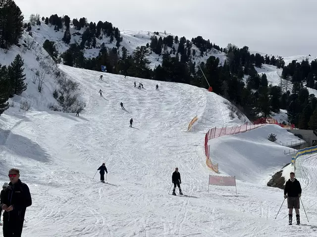 4er-Teams traten in Kilt und Tracht bei den Alpinen Highland-Games gegeneinander an.  | Foto: MeinBezirk.at