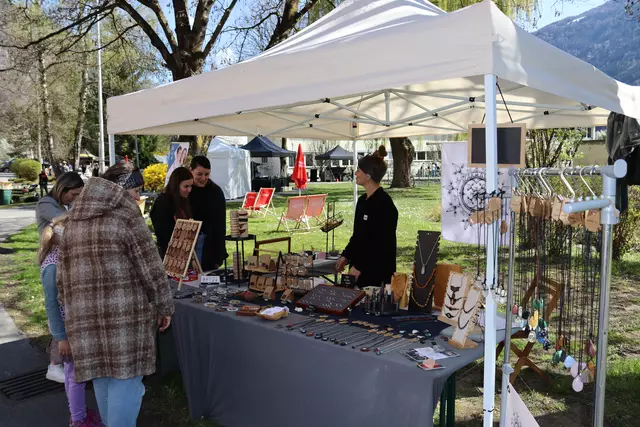 Auch Schmuck stand zur Auswahl.  | Foto: Elisabeth Zangerl