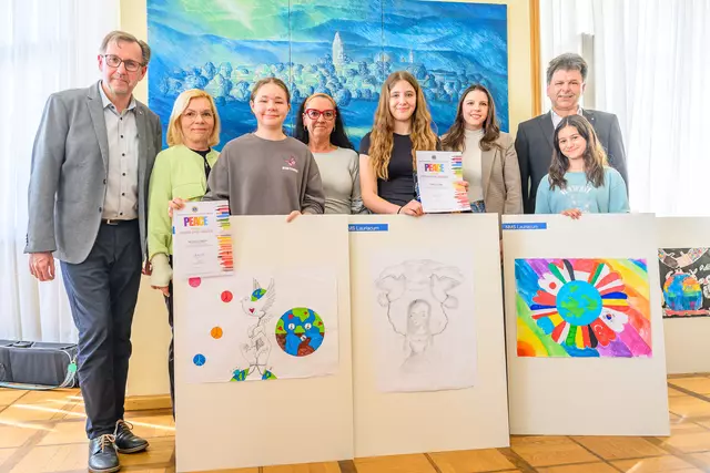 Gewinner der NMS Lauriacum Enns
1. Umija Gashi
2.  Monique Brida
3. Leea Ichim | Foto: Wolfgang Simlinger