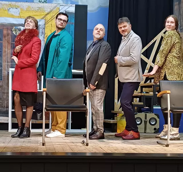 Das Publikum rätselt mit und bestimmt den Täter in „Scherenschnitt“. | Foto: Theaterverein Wattenberg