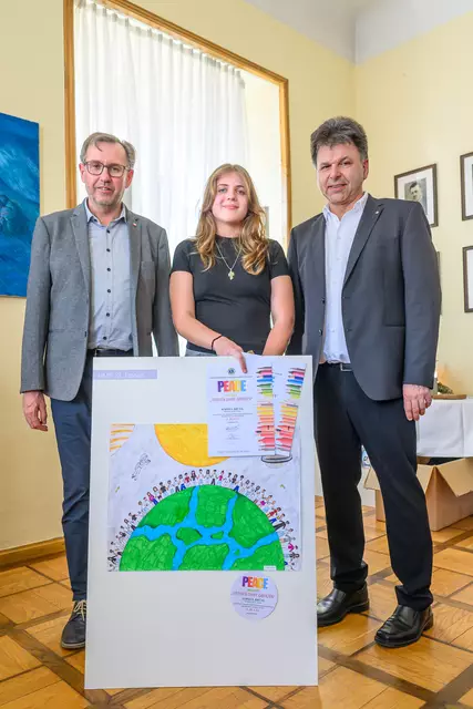 Sophia Brühl aus der NMS St. Florian erreichte den zweiten Preis in der Region Oberösterreich/Steiermark.
 | Foto: Wolfgang Simlinger